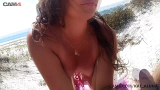 Amateur Girlfriend Sucks Cock on the Beach Huge Facial | CAM4